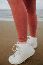 Load image into Gallery viewer, Outline Legging
