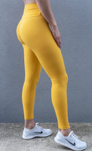 Load image into Gallery viewer, Deep V Scrunch Legging-Yellow
